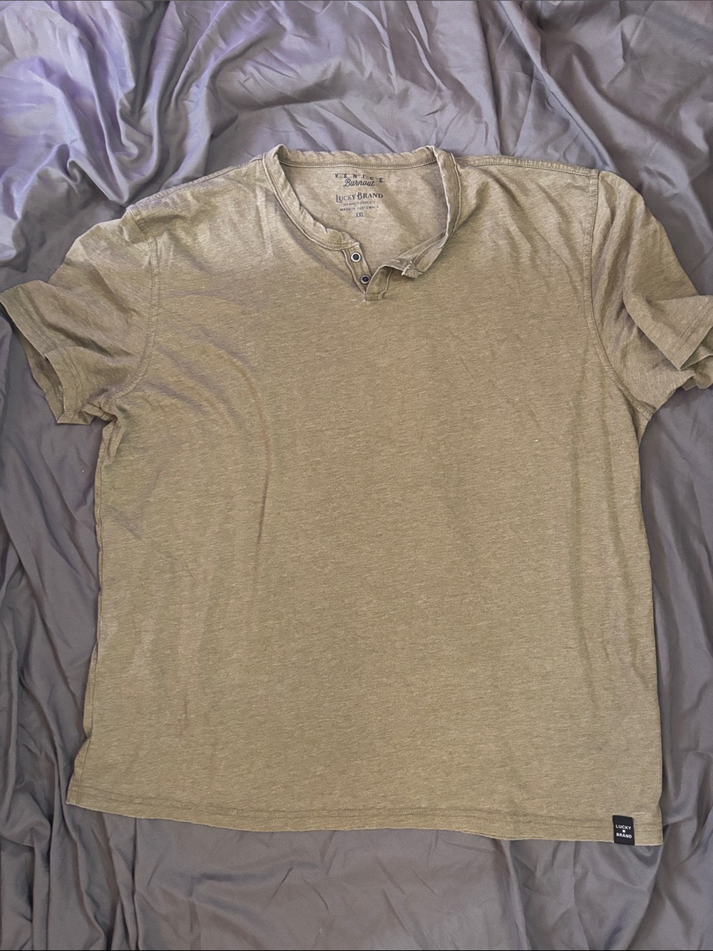 Men’s XXL lucky brand button tee